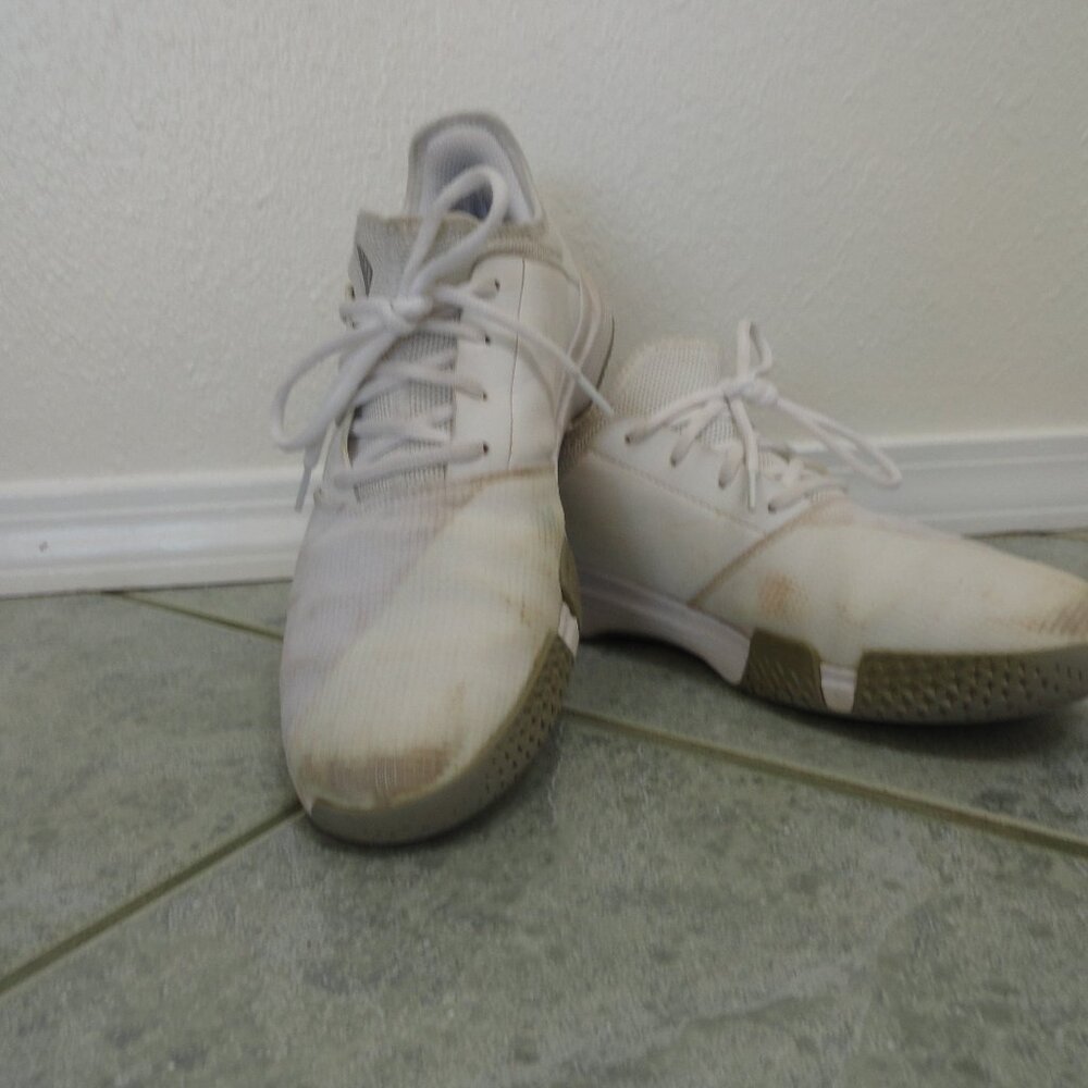 Adidas Game Court tennis shoes
